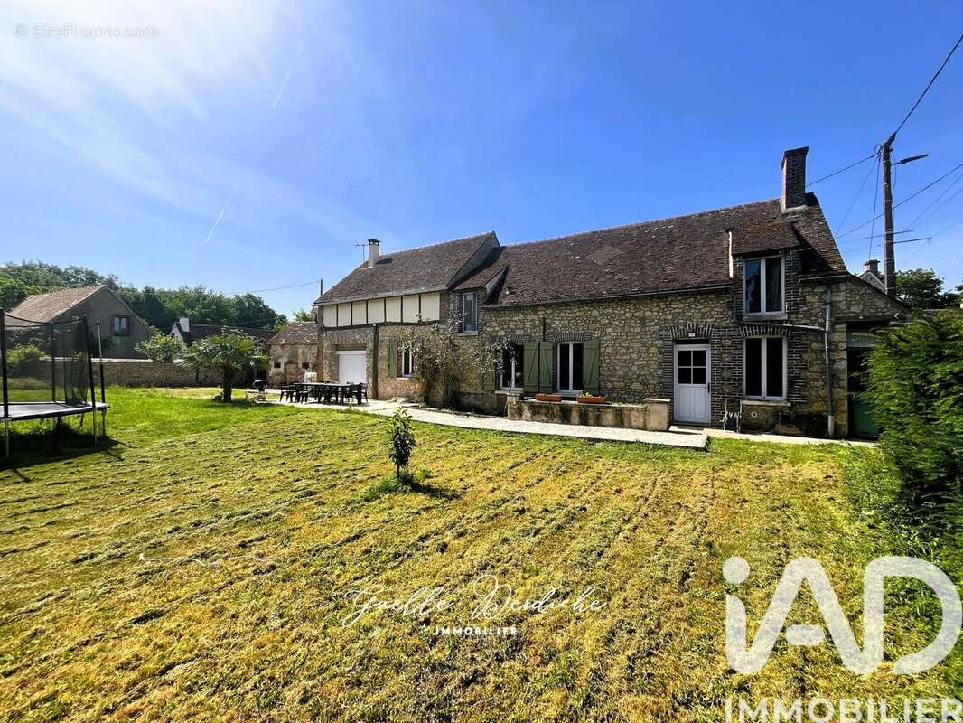 Maison 168 m² à Chevannes  - photo 2