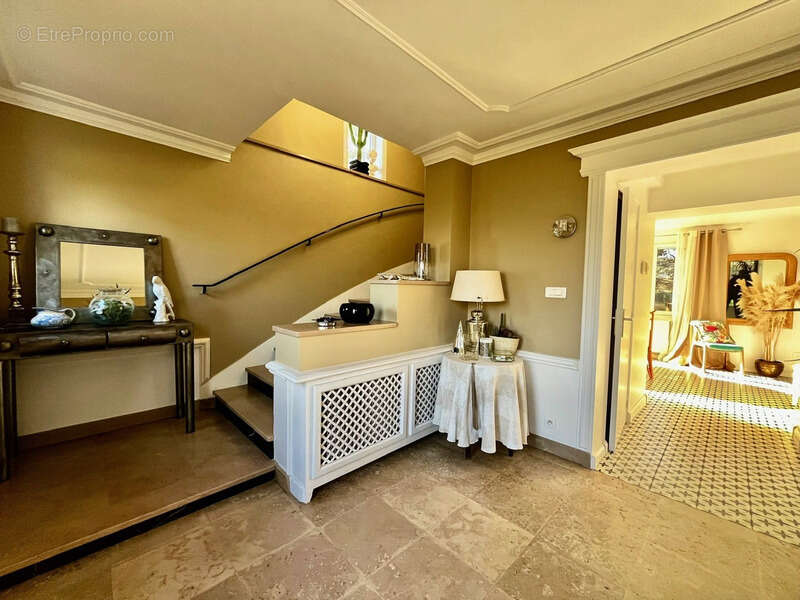 Maison à COMMELLE-VERNAY