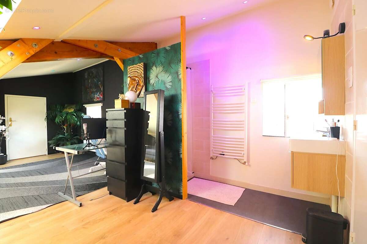 Appartement à SOUCIEU-EN-JARREST