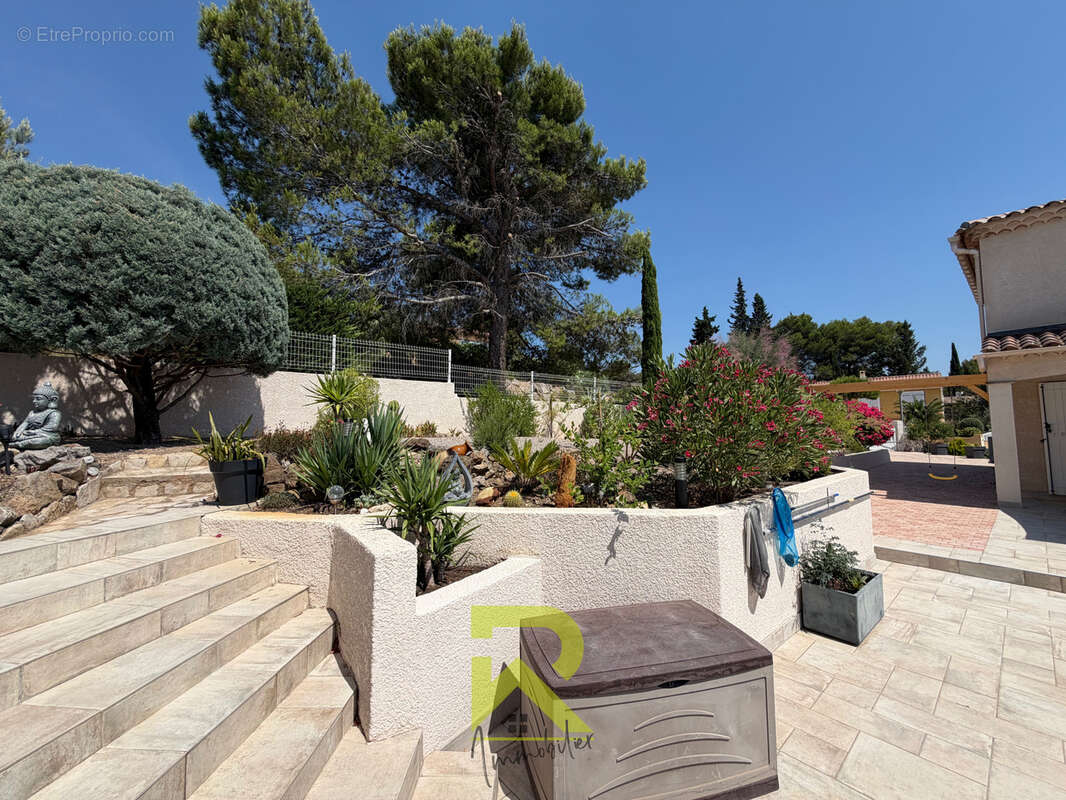 Maison à LEZIGNAN-CORBIERES