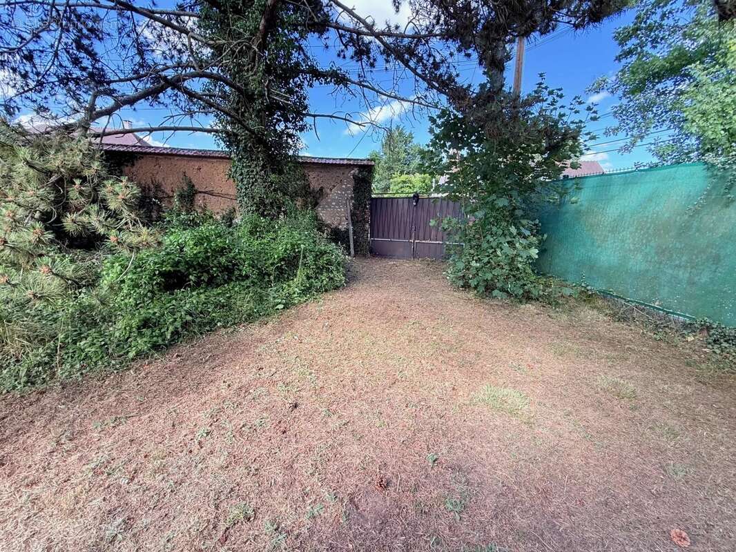 Terrain à CAILLY-SUR-EURE