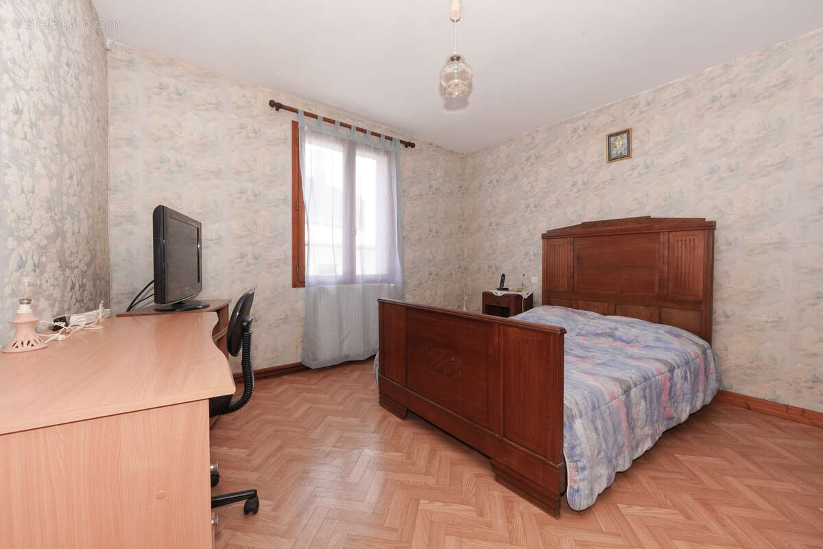 Maison à PONT-DU-CHATEAU