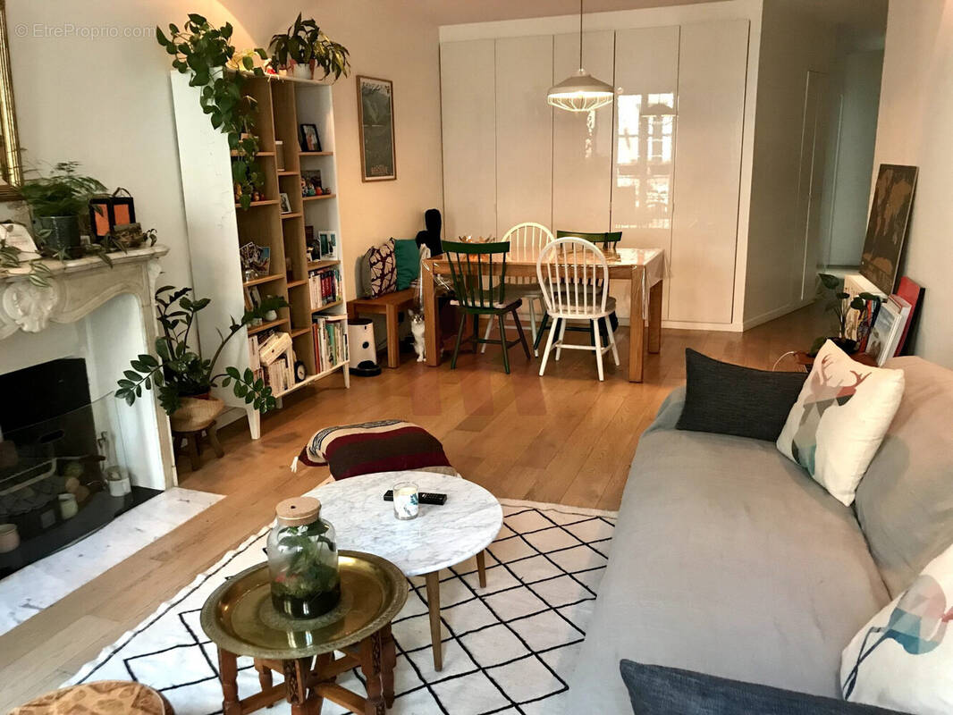 Appartement à PARIS-10E