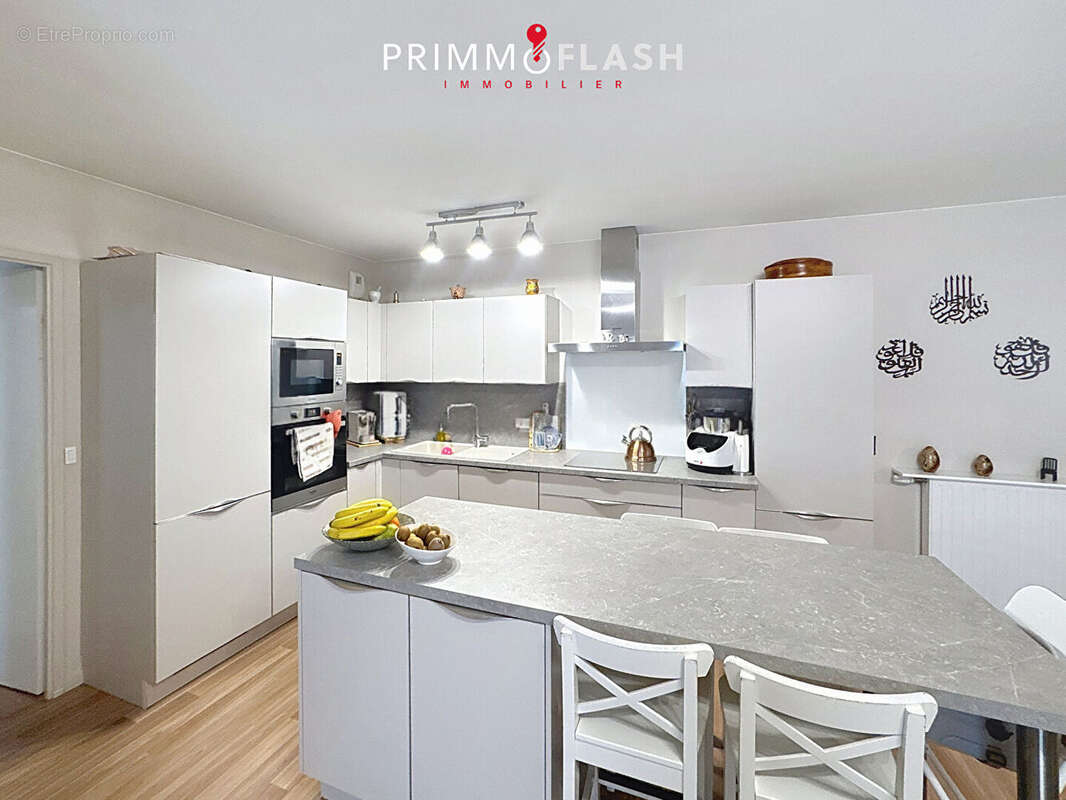 Appartement à AUBERVILLIERS
