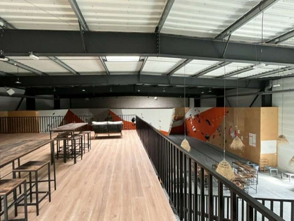 Local commercial a vendre - photo 2