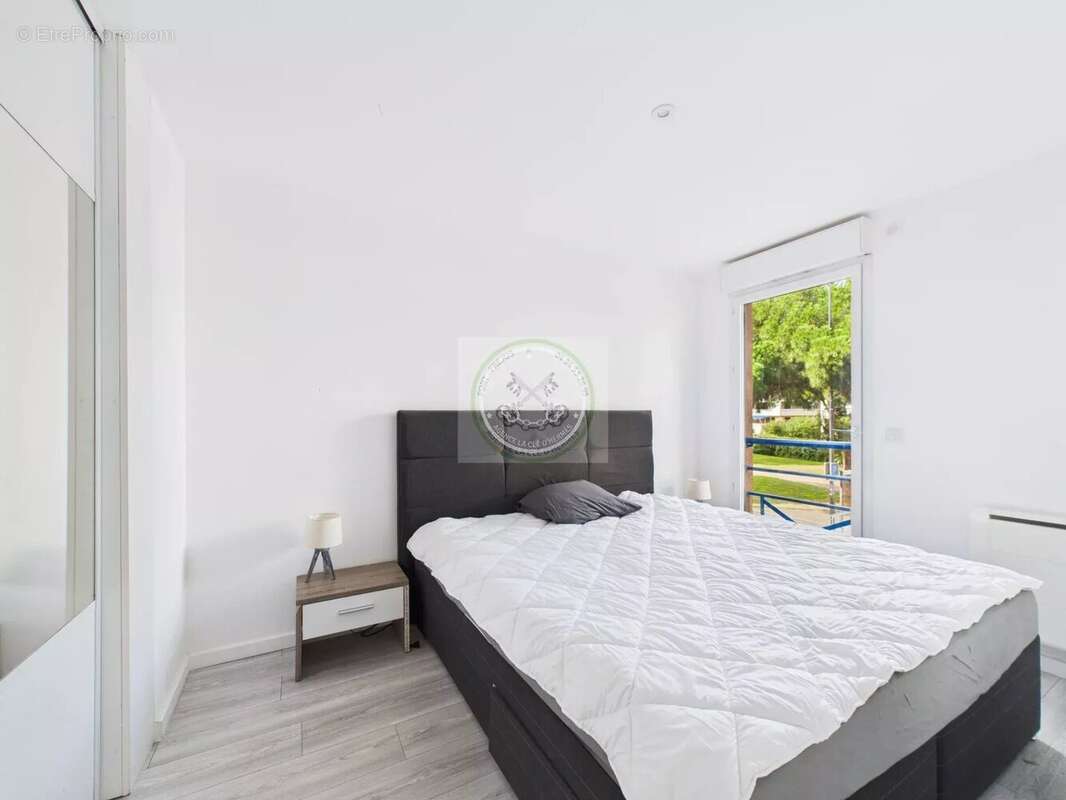 À Vendre en exclusivité - T2 de 39 m² rénové avec Garage - Port Fréjus - photo 3
