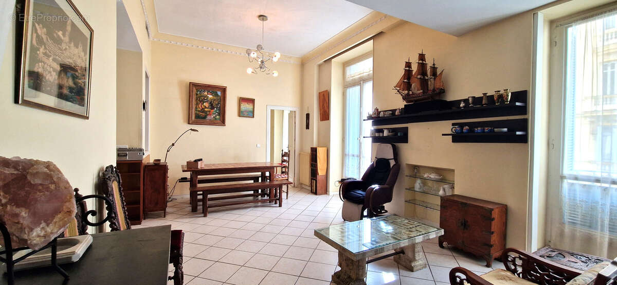 T3 78m2 + Cave Menton Centre - photo 5