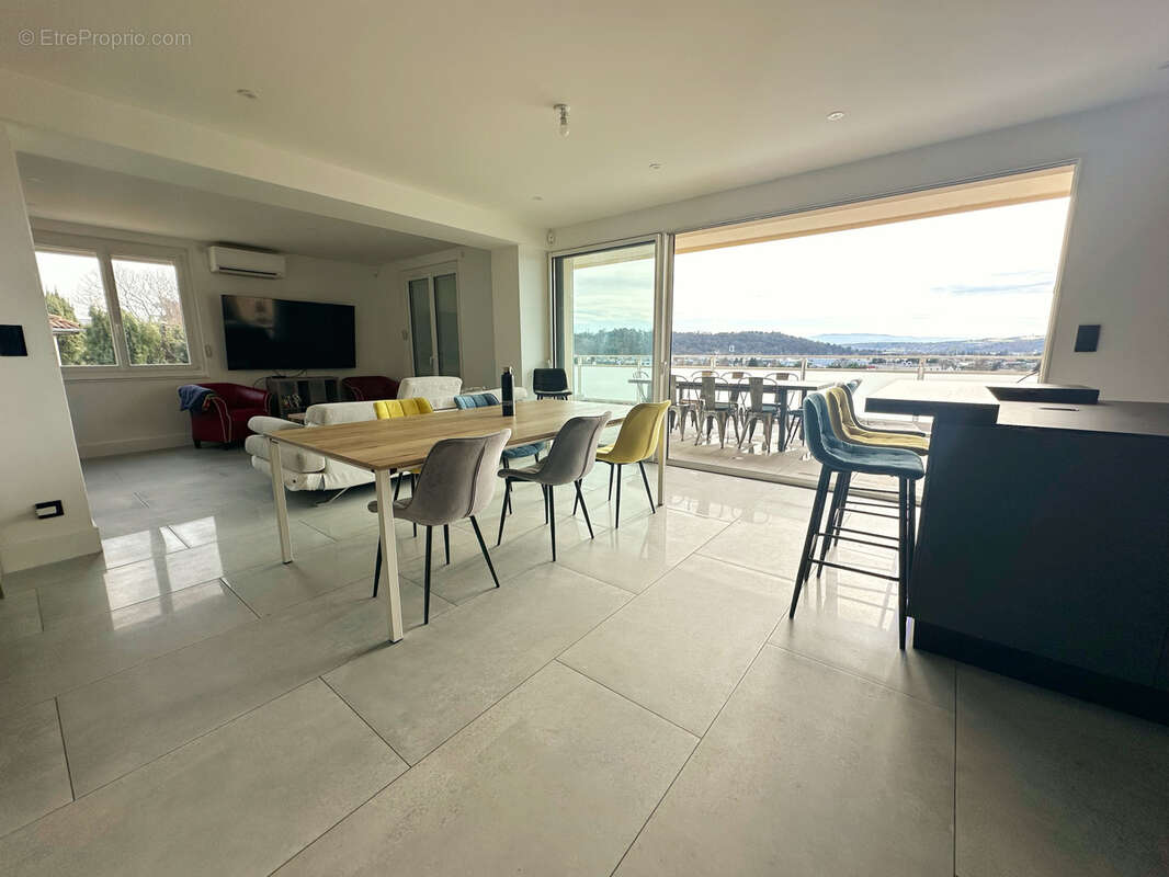 Appartement à BRIGNAIS