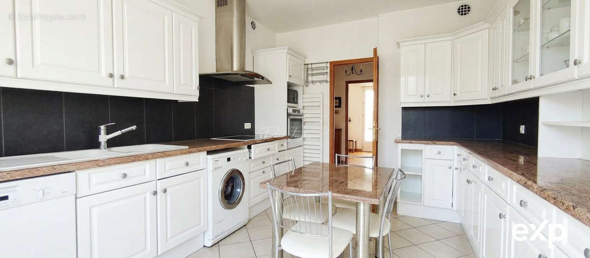 Maison à TOURRETTES-SUR-LOUP