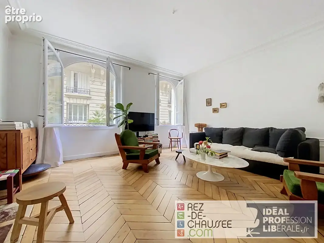 Rez-de-chaussee sur passage privé. - photo 3