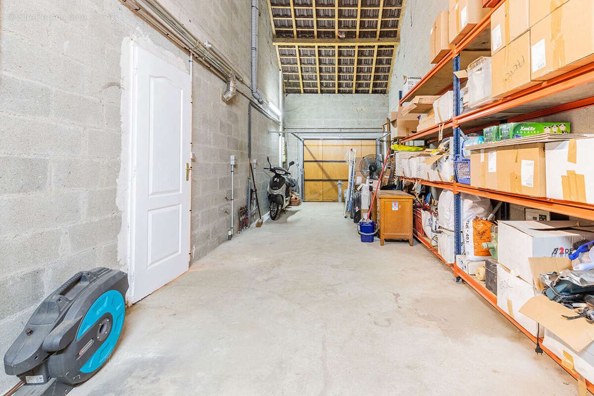 Maison à VERRIERES-LE-BUISSON