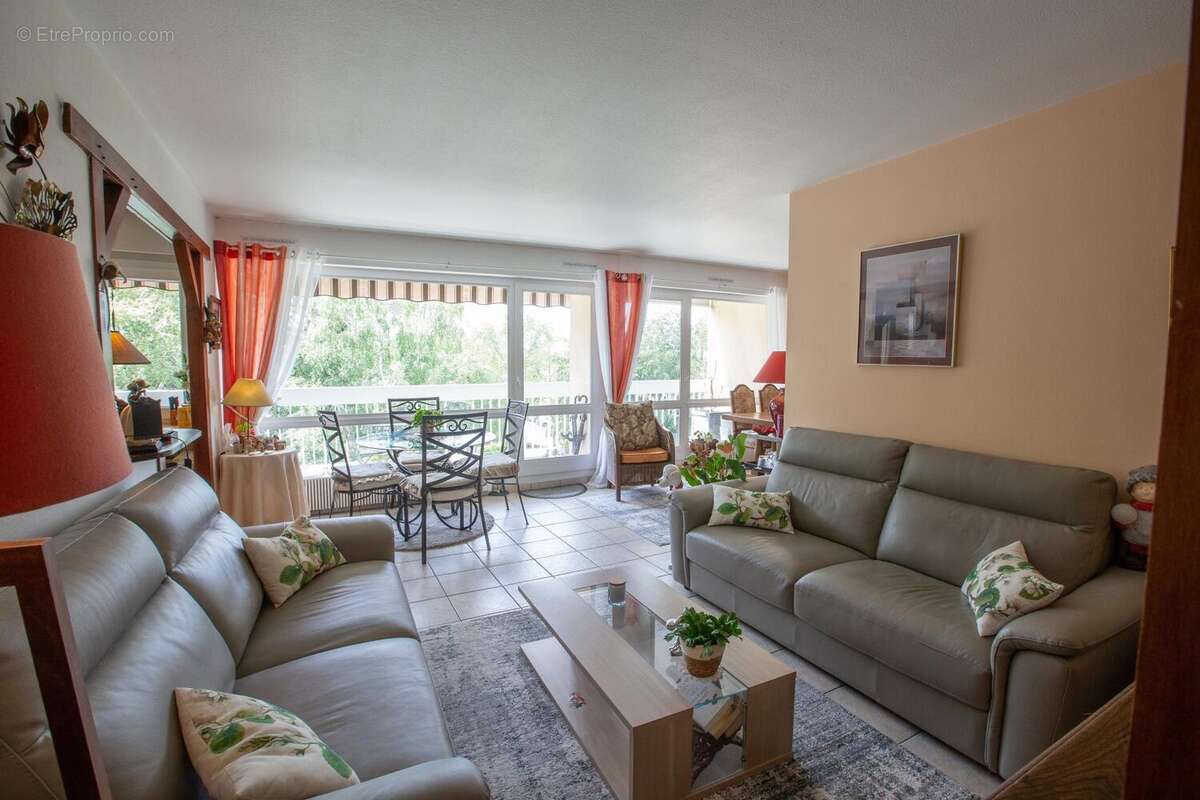 Photo 2 - Appartement à ELANCOURT