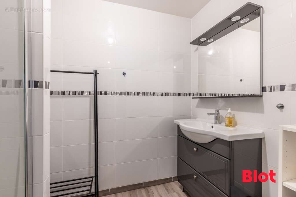 Maison 112 m² à Pire-Sur-Seiche  - photo 7