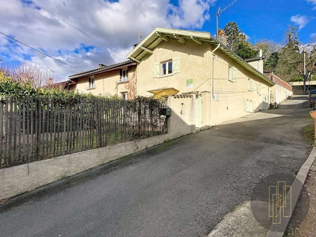Maison à MONTMERLE-SUR-SAONE