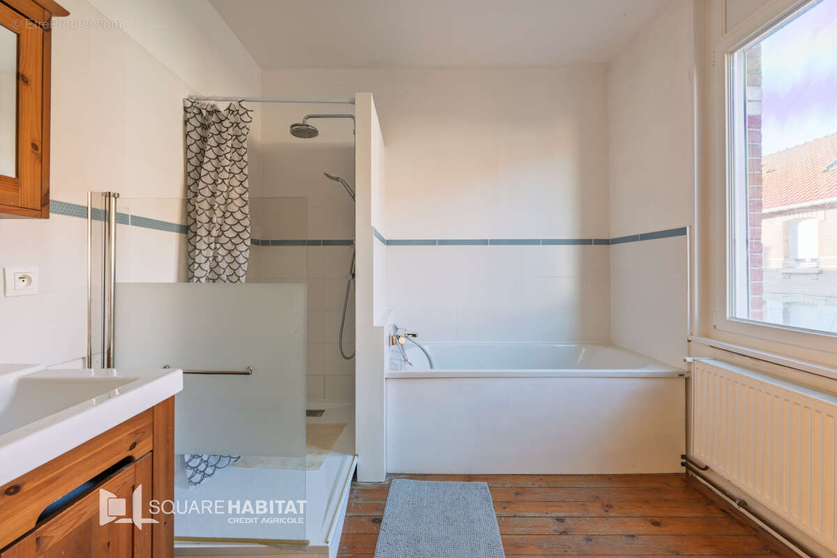 Maison à HELLEMMES-LILLE