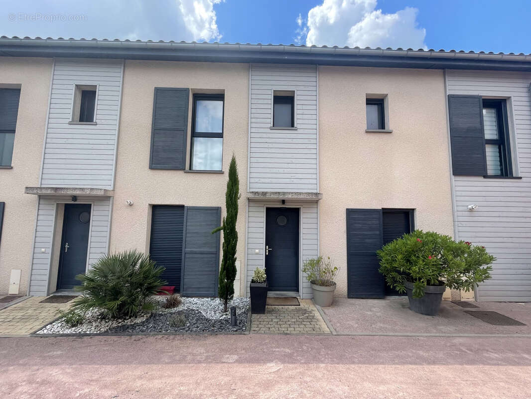 Maison à CHAMPAGNE-AU-MONT-D&#039;OR