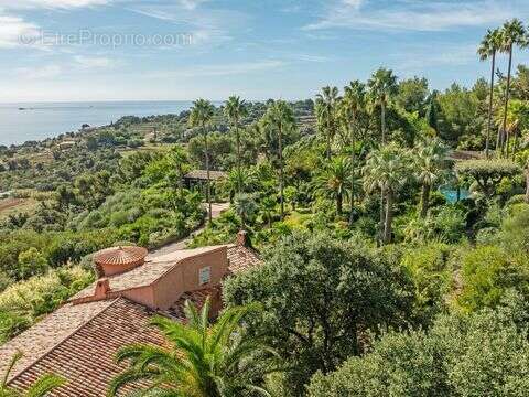 Maison à CARQUEIRANNE