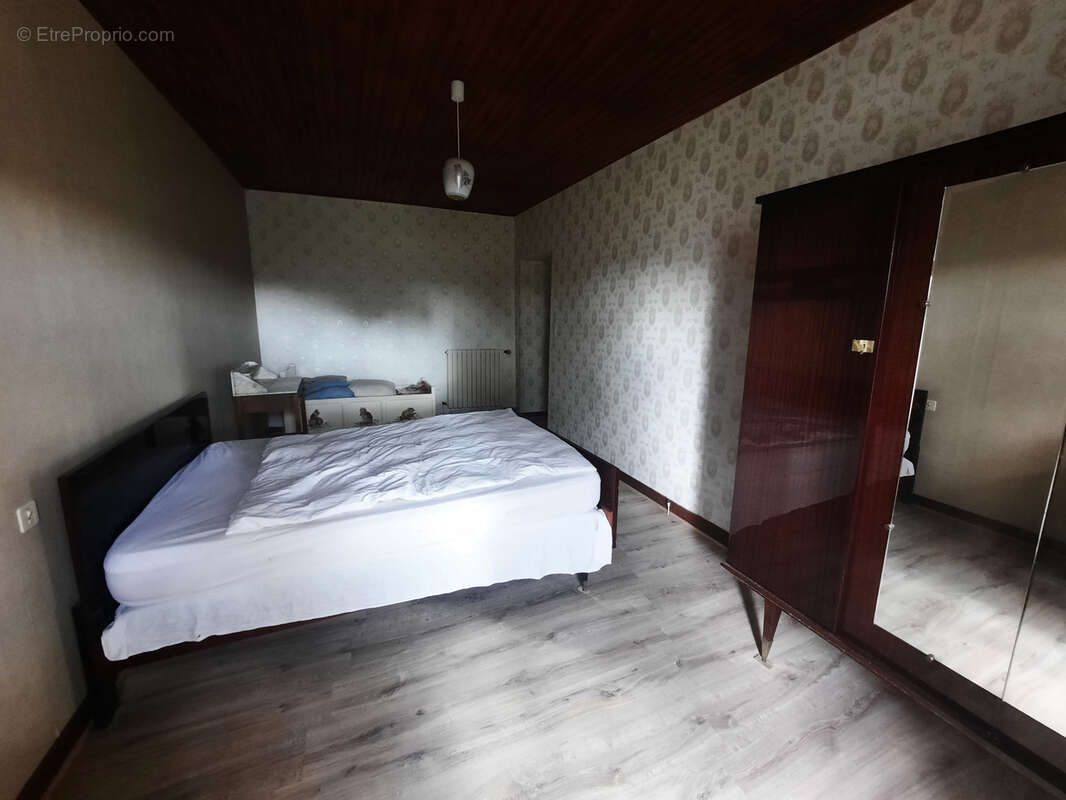 Maison à SAINT-PIERRE-D&#039;AMILLY