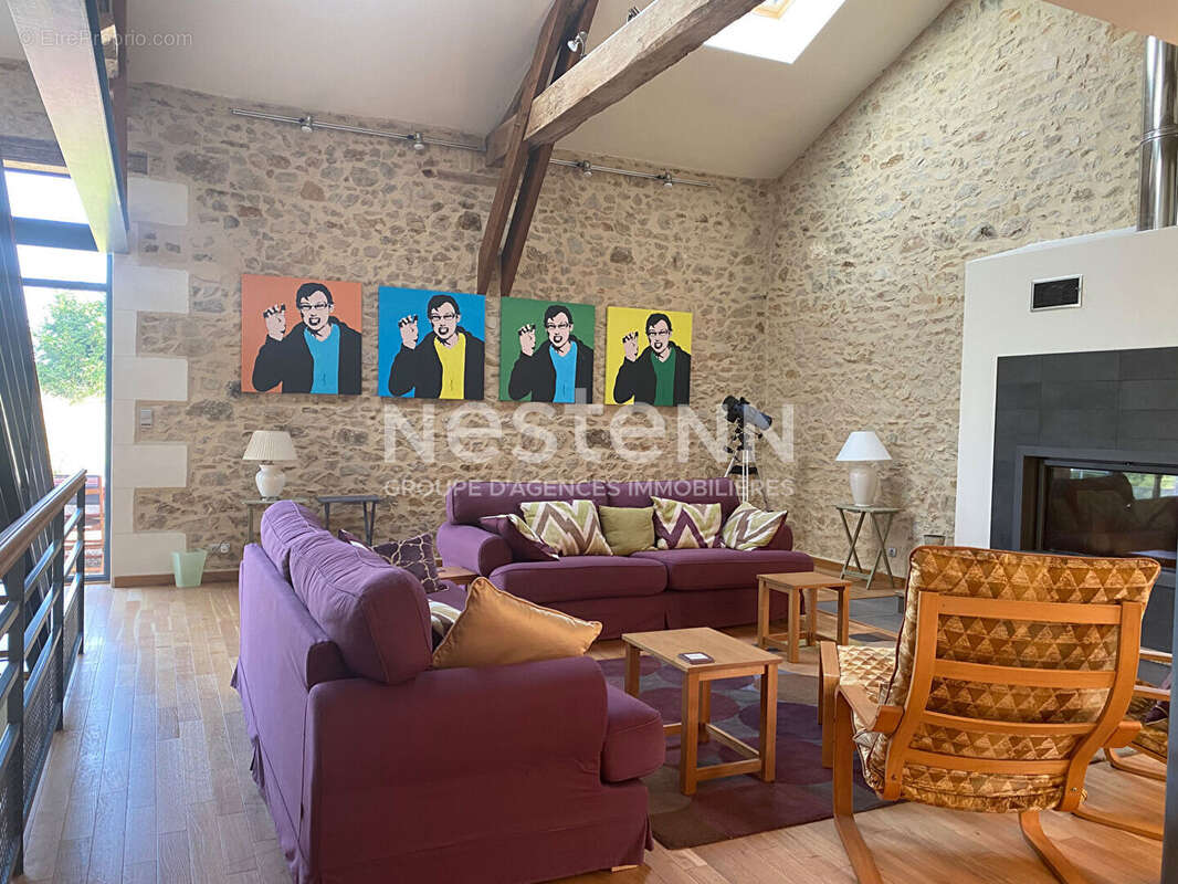 Maison à PIEGUT-PLUVIERS