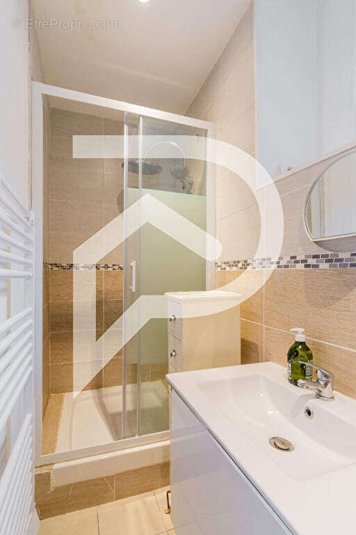 Appartement à MARSEILLE-6E