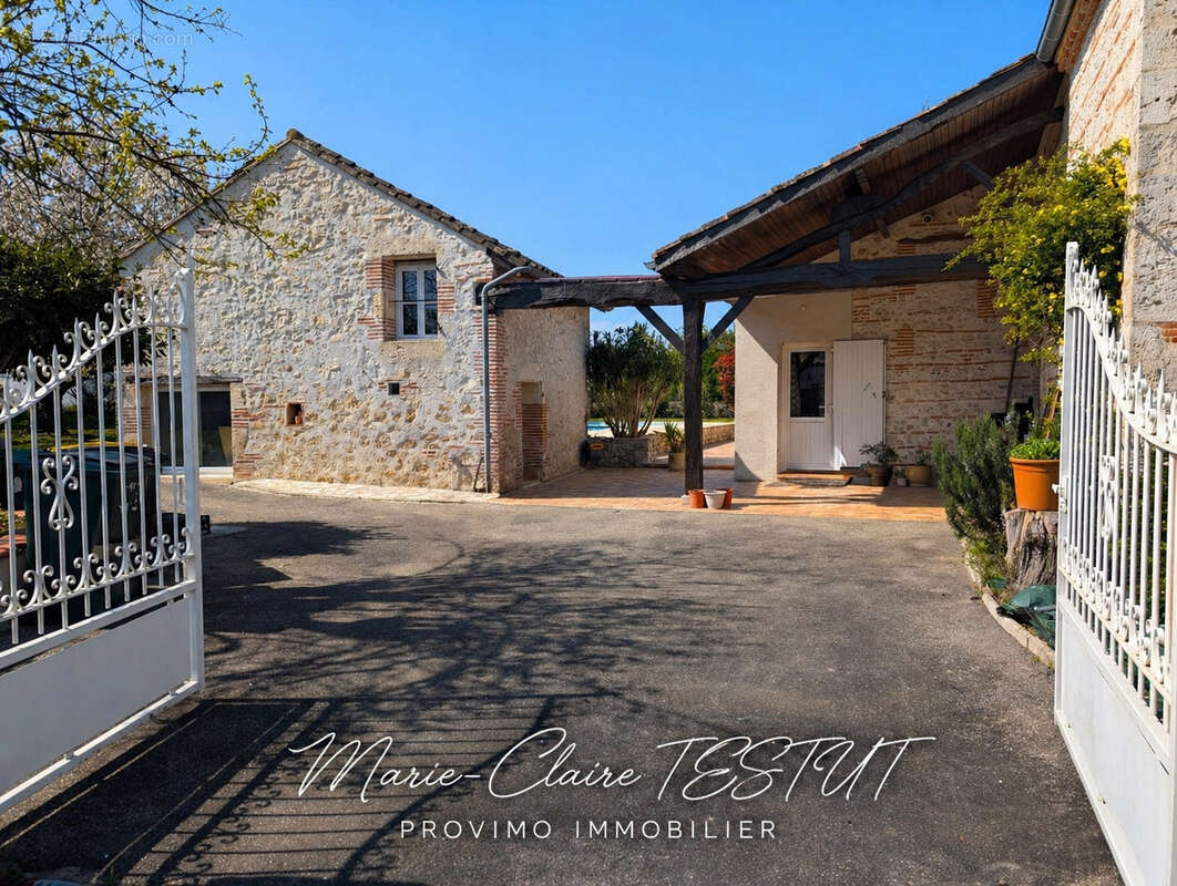 Maison à LE PASSAGE