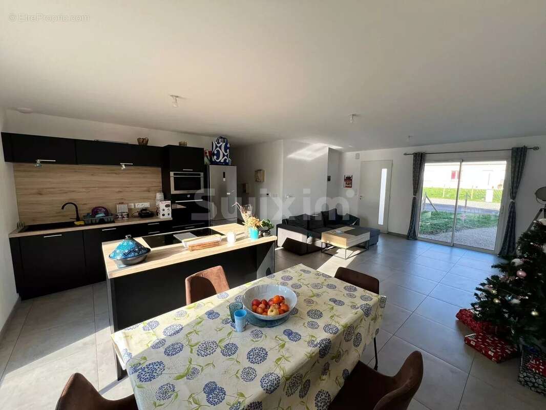 Maison à LONS-LE-SAUNIER