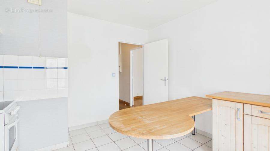 Appartement 72 m² à Le Mans  - photo 315