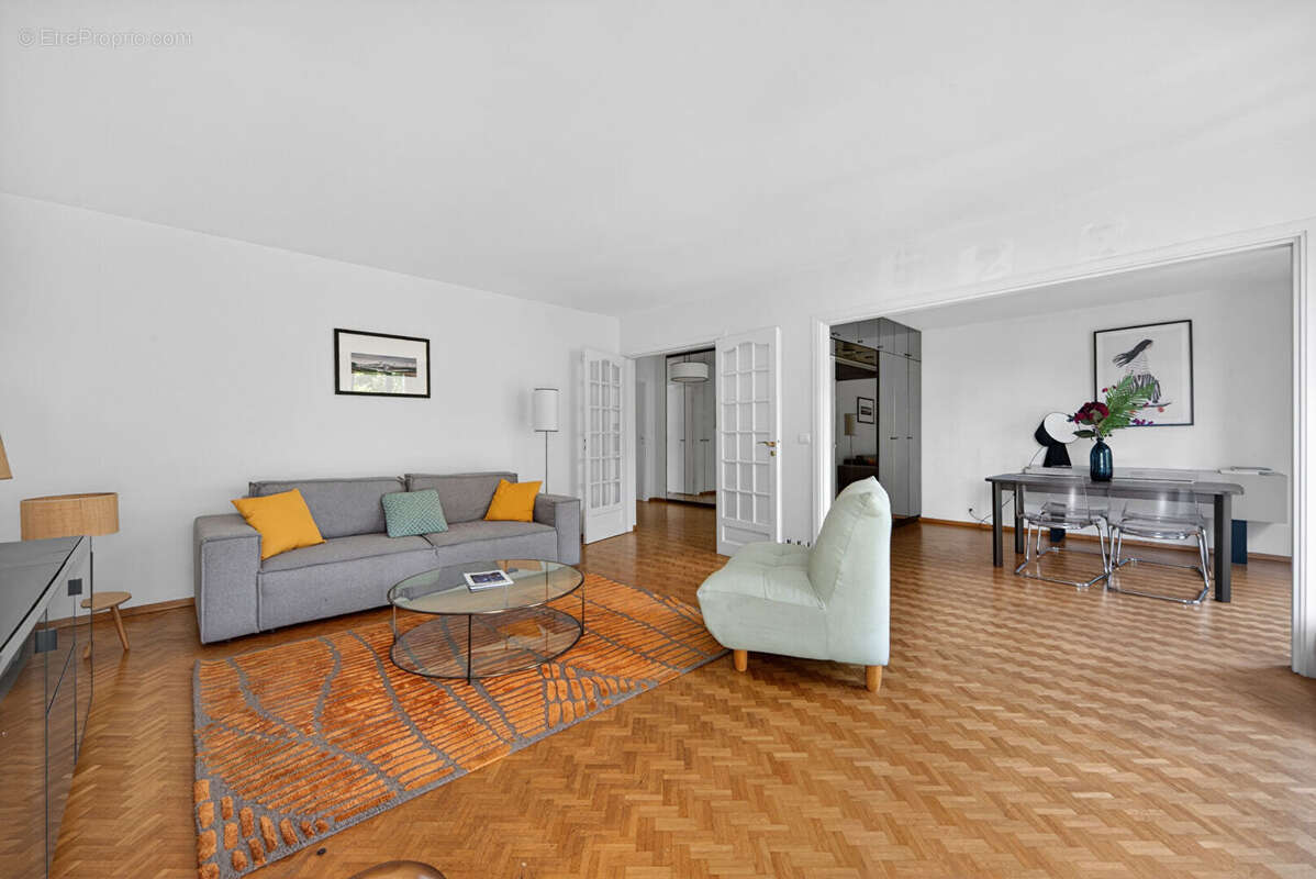 Appartement à PARIS-12E