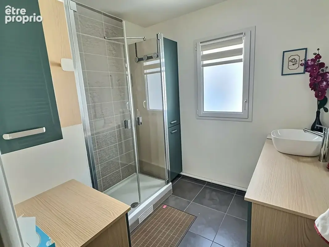 F4 de 84m² au pied du T9 à 300m de Paris - photo 4