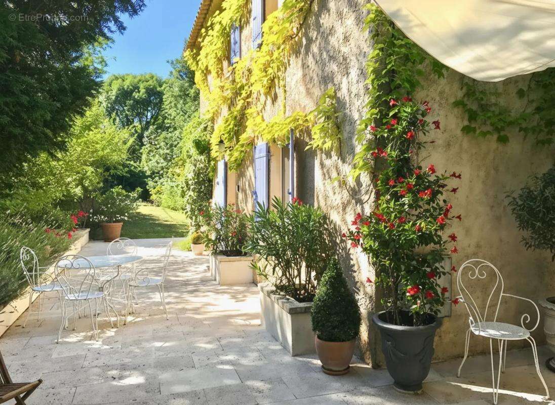 Maison à SAIGNON