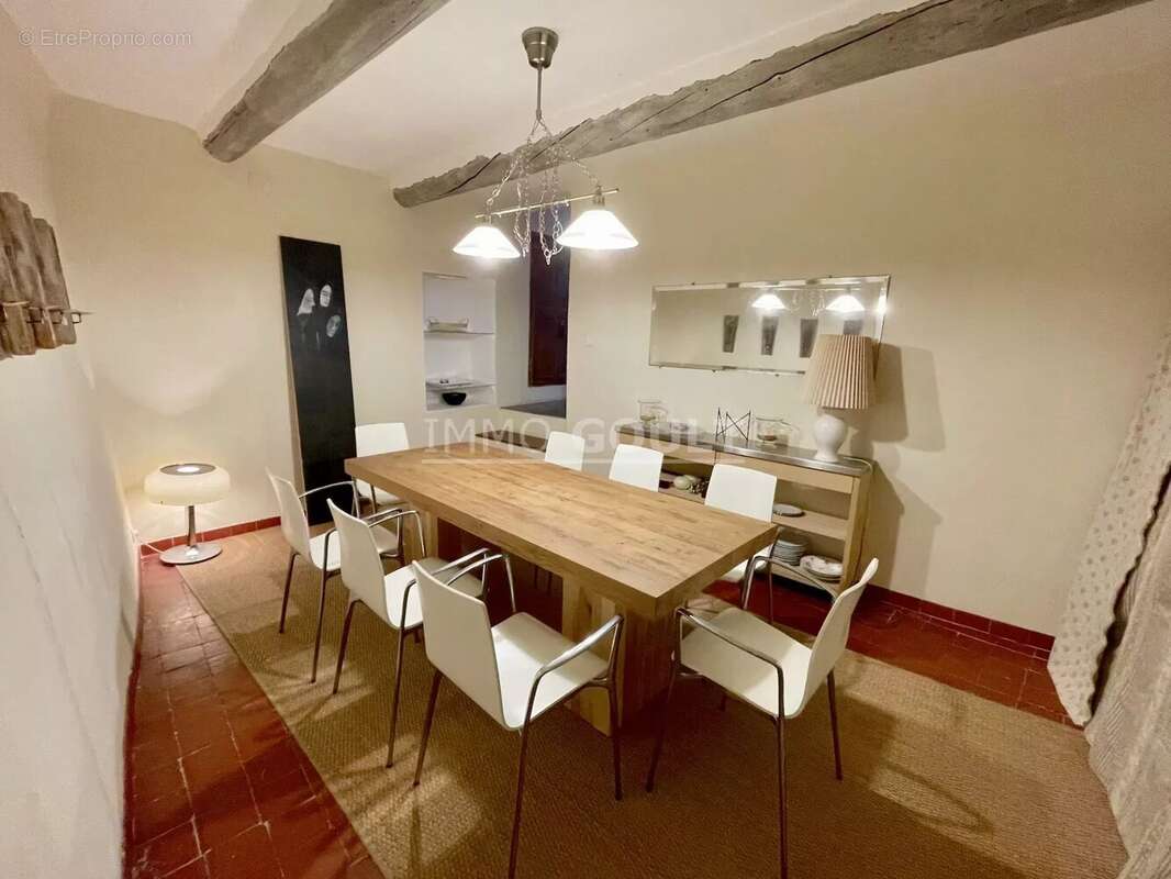 Maison à SAINT-SATURNIN-LES-APT