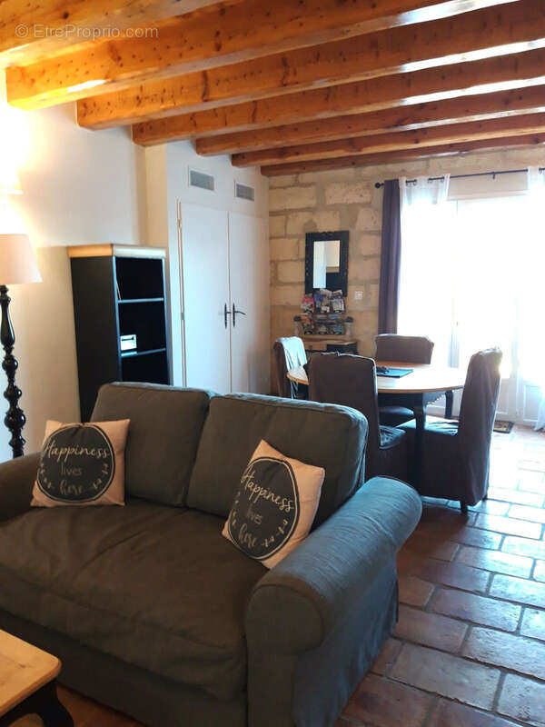 Appartement à SAINT-PIERRE-DE-MEZOARGUES