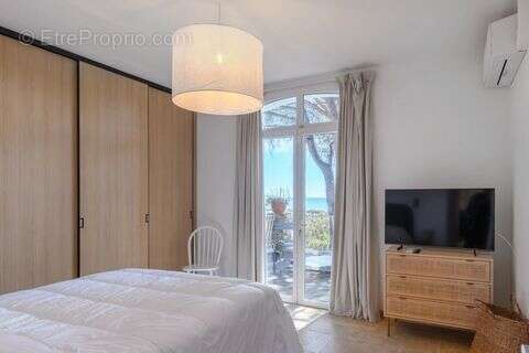 Maison 155 m² à Cavalaire-Sur-Mer  - photo 3