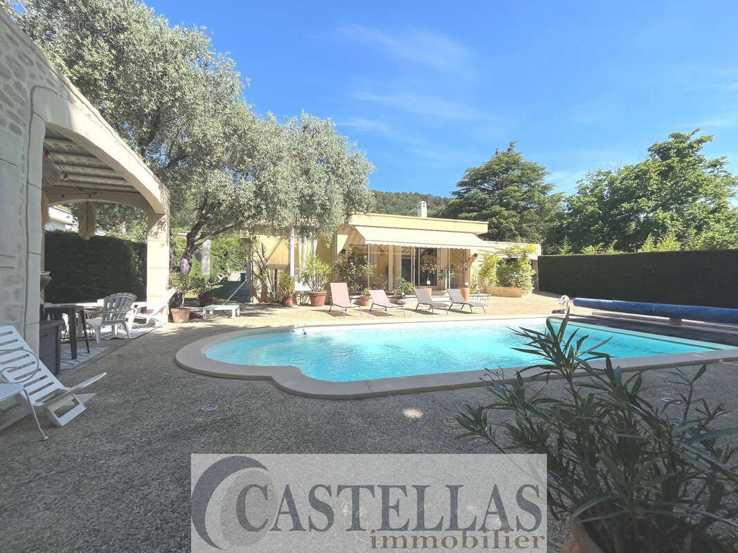 Maison à CARNOUX-EN-PROVENCE