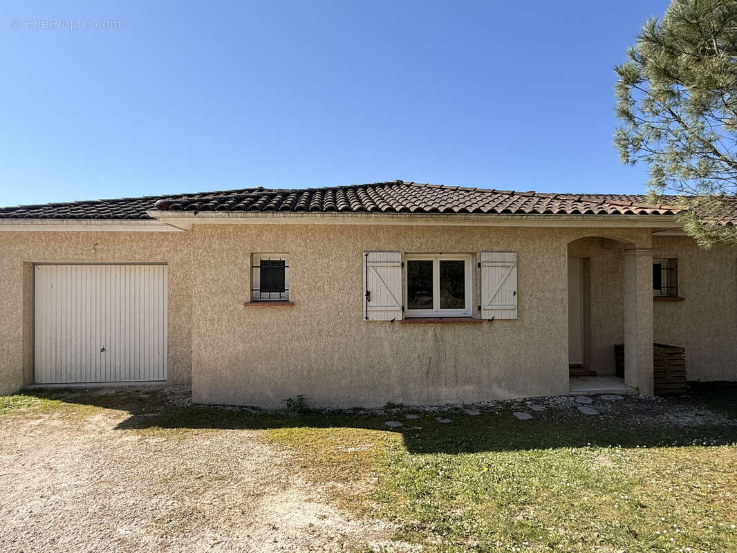 Maison à SAUVAGNAS