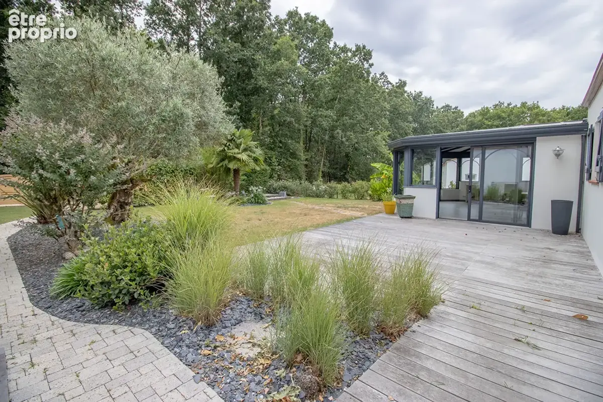 Maison 8 pièces - 209 m² - Proche du centre-ville de La Garnache - photo 16