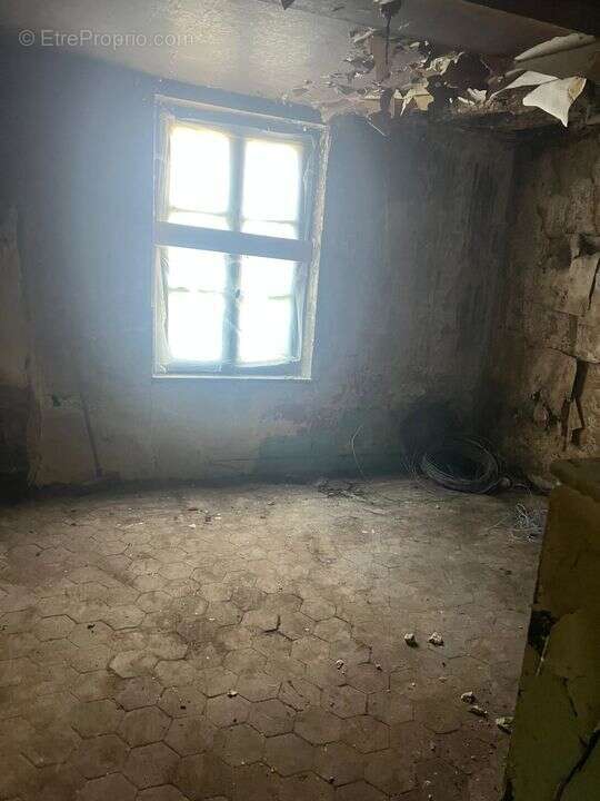 Maison a renover au centre du charmant village de PAVANT - photo 23