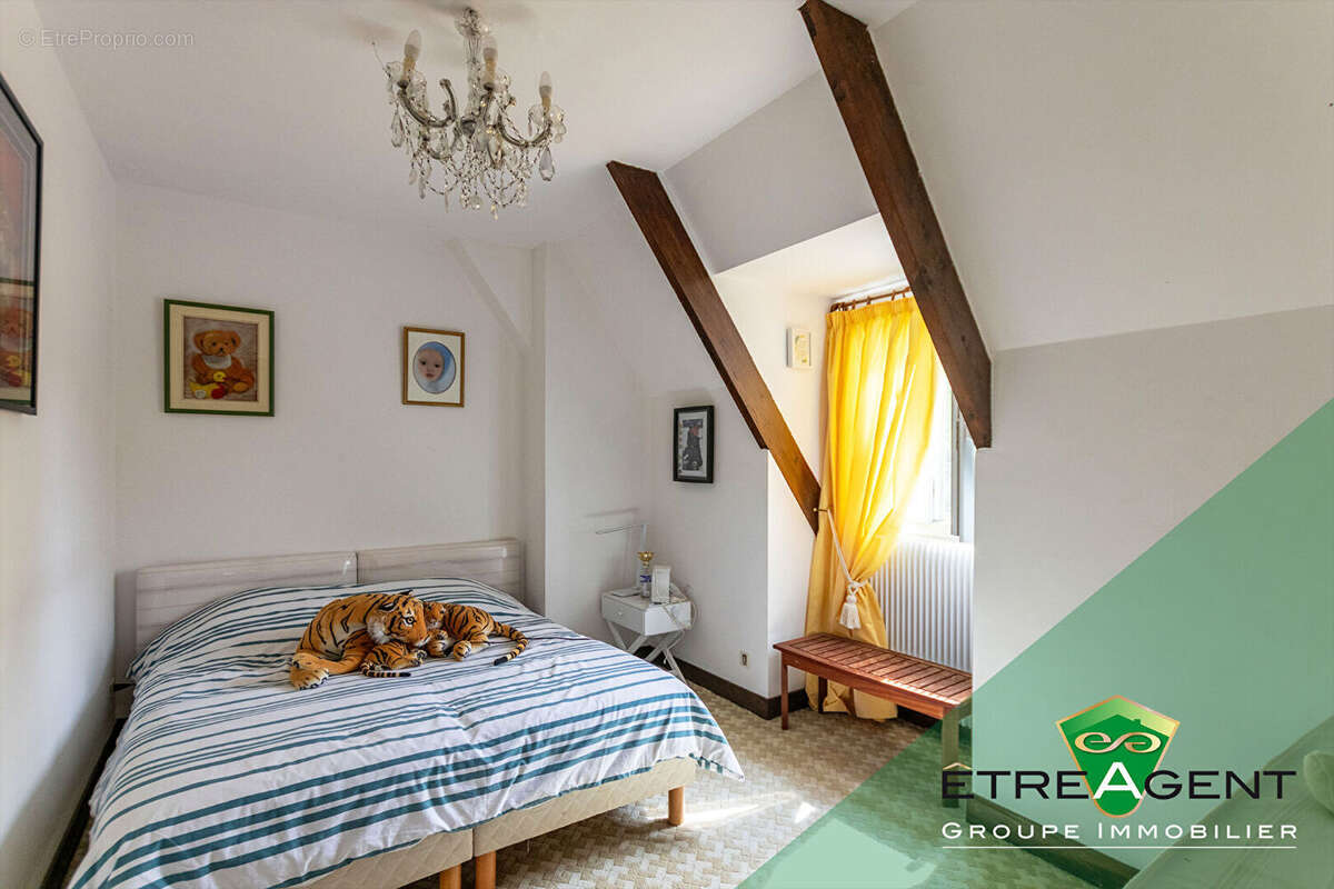 Maison LE VAL DORÉ - 190 m² - 6 chambres - photo 14