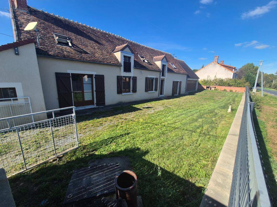 Maison à THEVET-SAINT-JULIEN