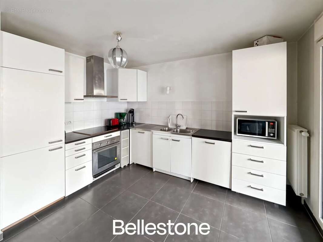 Appartement à PARIS-19E