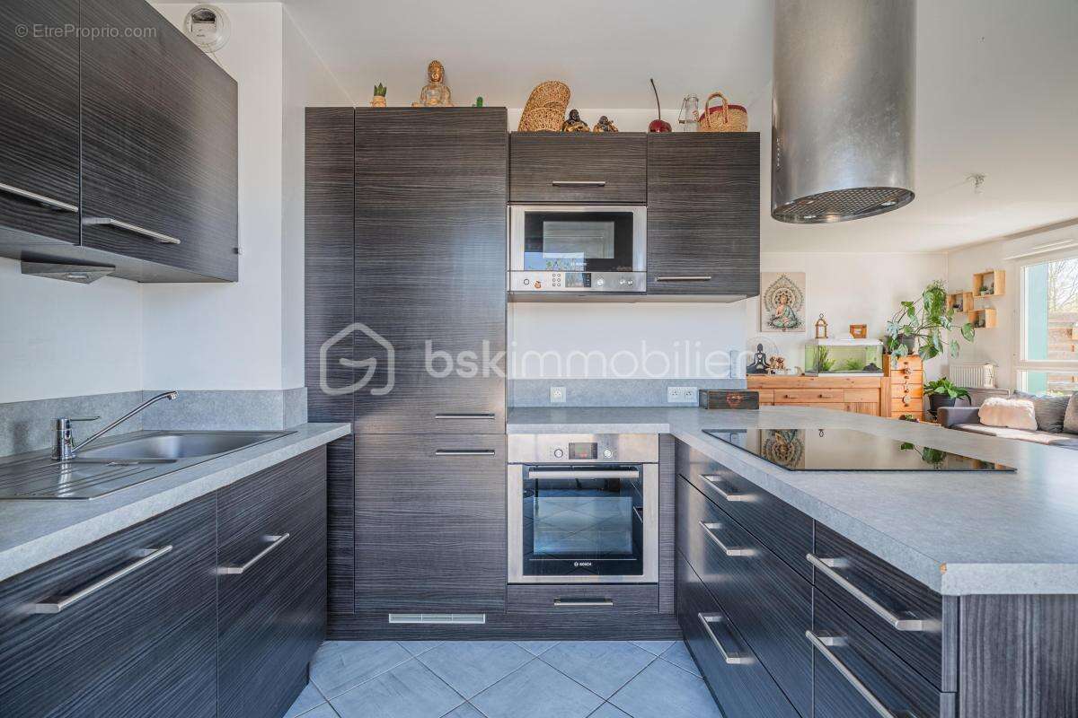 Appartement à SALES