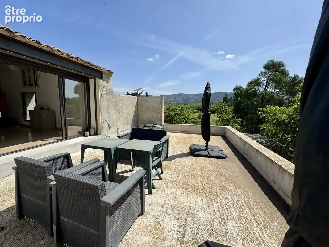 Authentique Mas en pierre rénové sur 1HA de terrain - Vue Luberon - photo 9