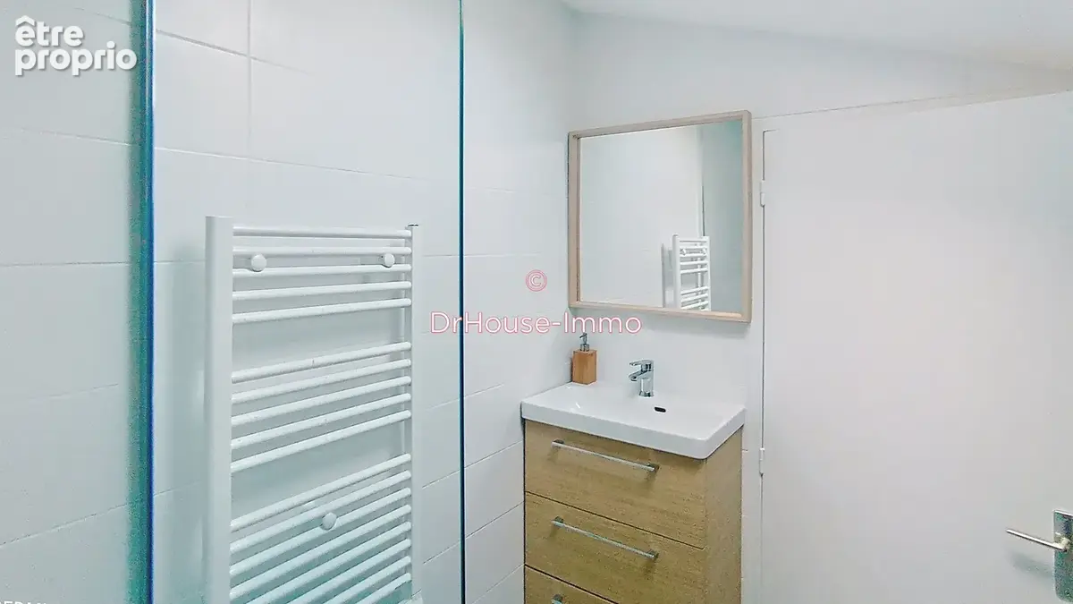 Appartement 24 m² à Saint-Etienne  - photo 10