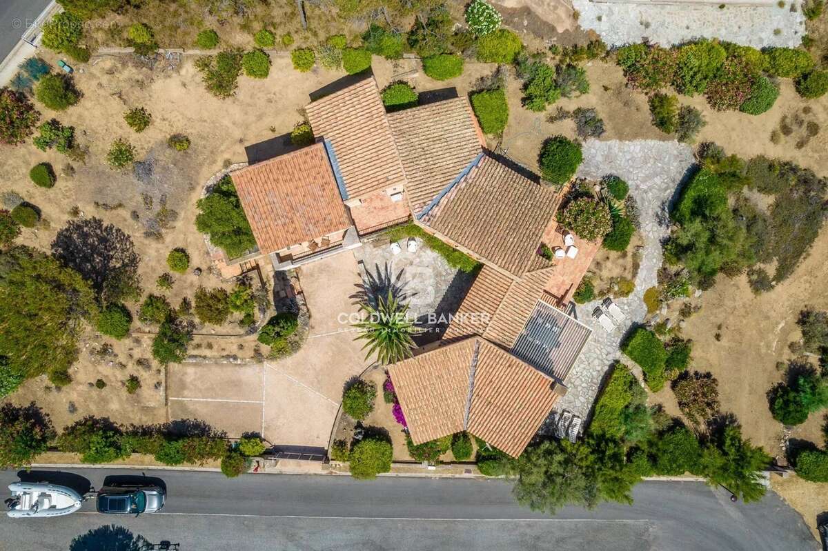 San Damiano - Villa d'architecte de bord de mer à potentiel - photo 37