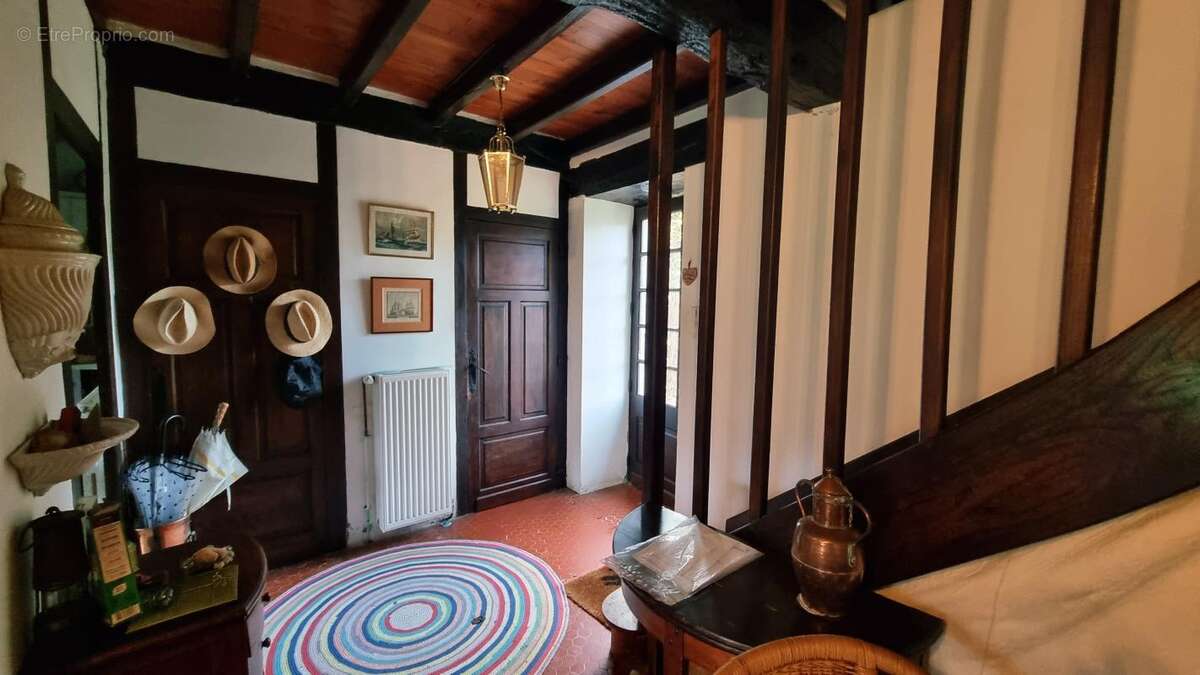 Maison à SAINT-PAUL-DE-SERRE