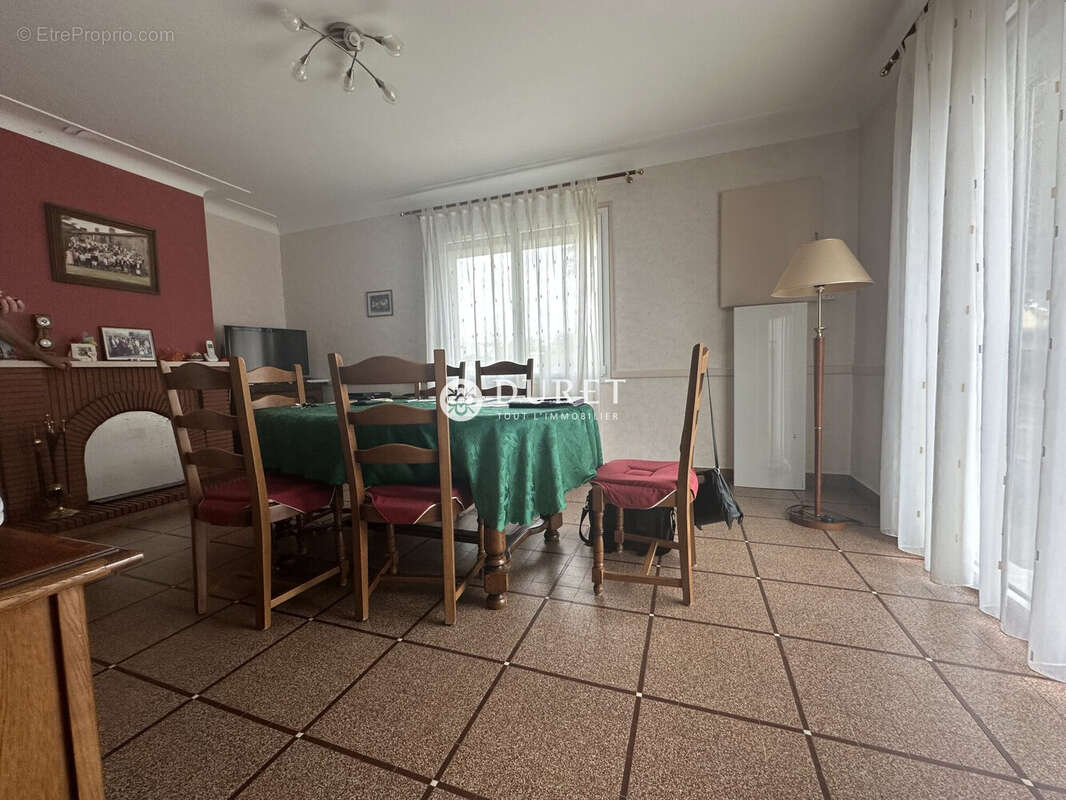 Maison à LA BOISSIERE-DE-MONTAIGU