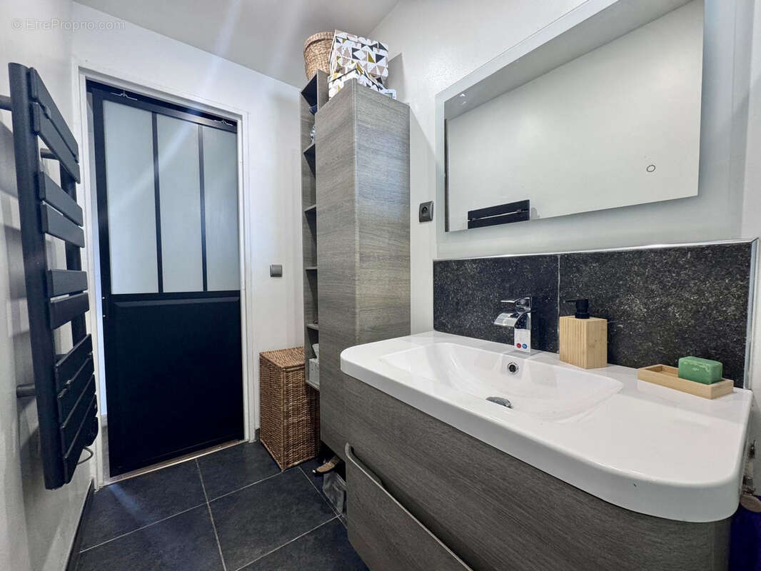 Appartement à MARSEILLE-9E