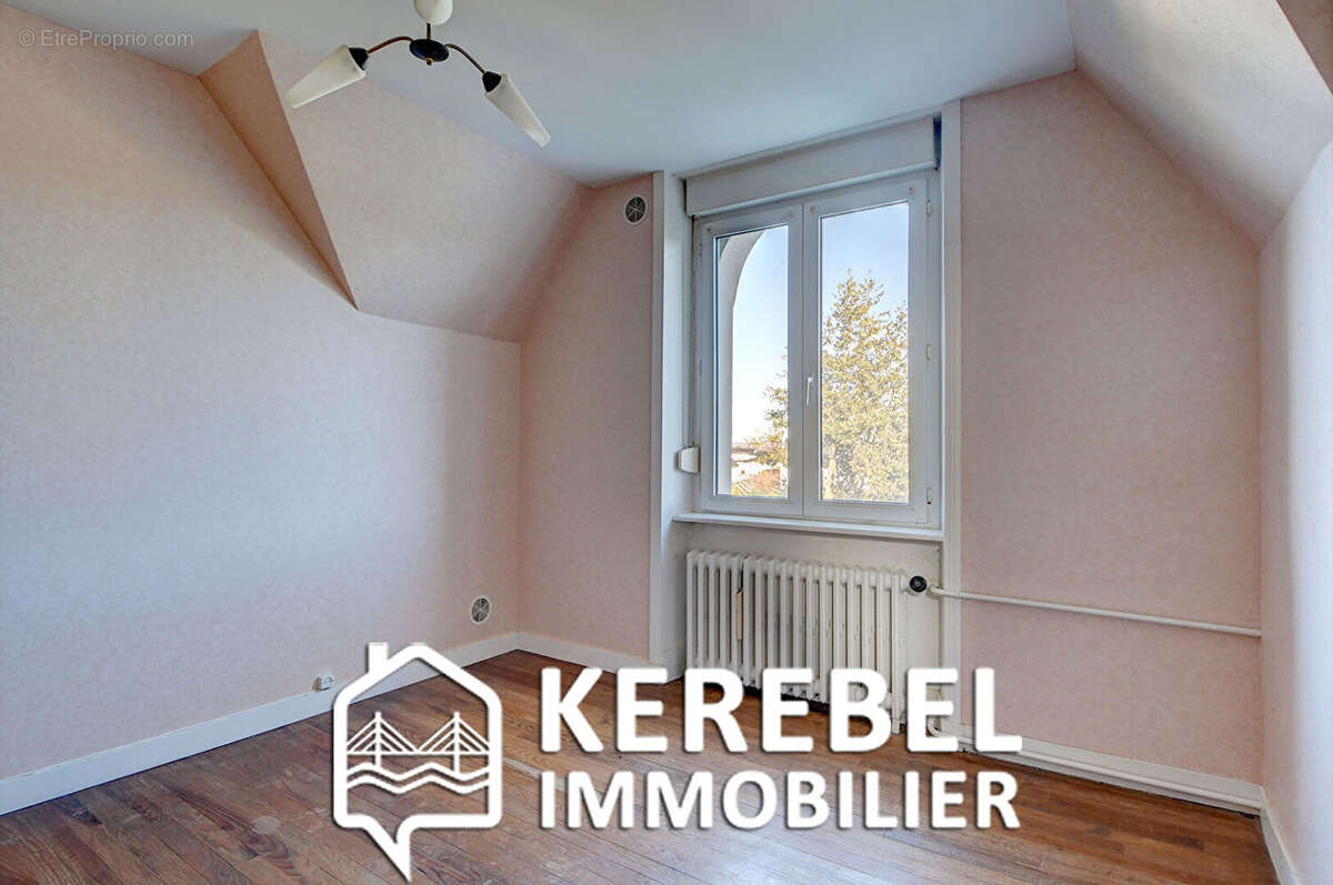 Maison à LOGONNA-DAOULAS