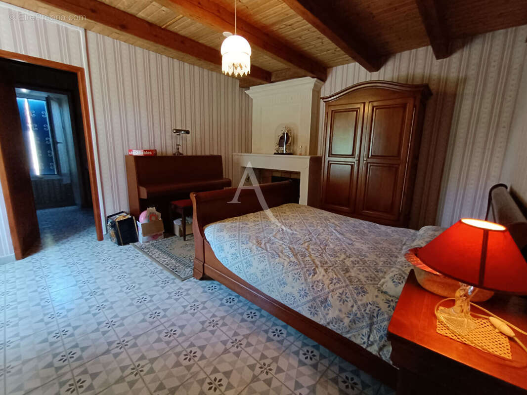 Maison à SAINT-NAZAIRE-SUR-CHARENTE