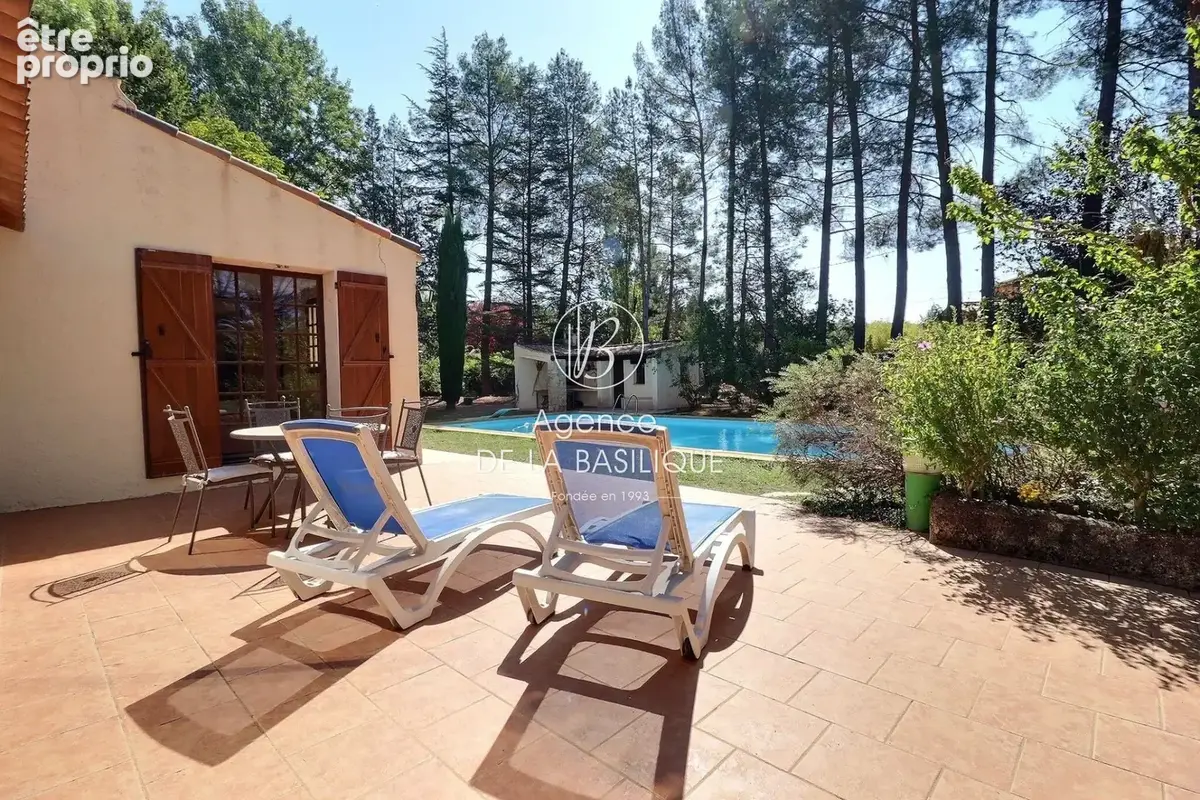 Maison 5 pièces 115 m² à vendre à Saint-Maximin-La-Sainte-Baume (83470) - photo 9